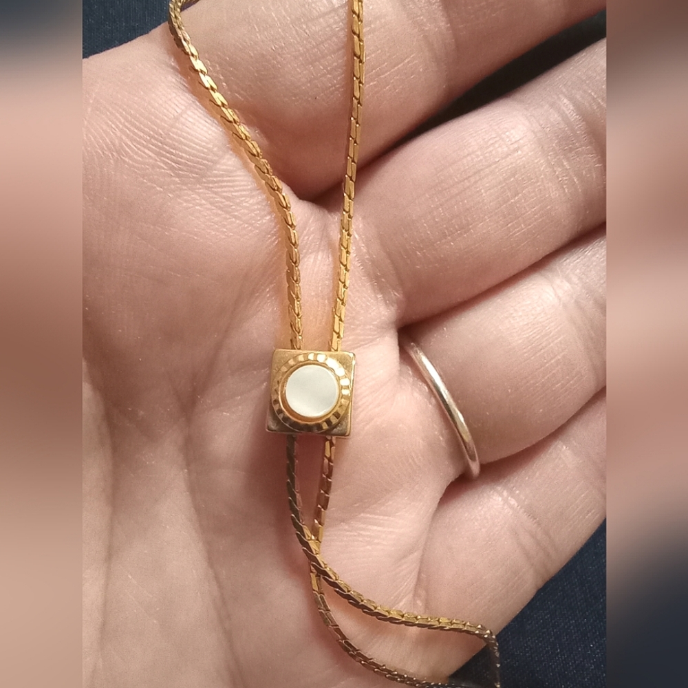 Amway Lariat Necklace - Picture 3 of 4